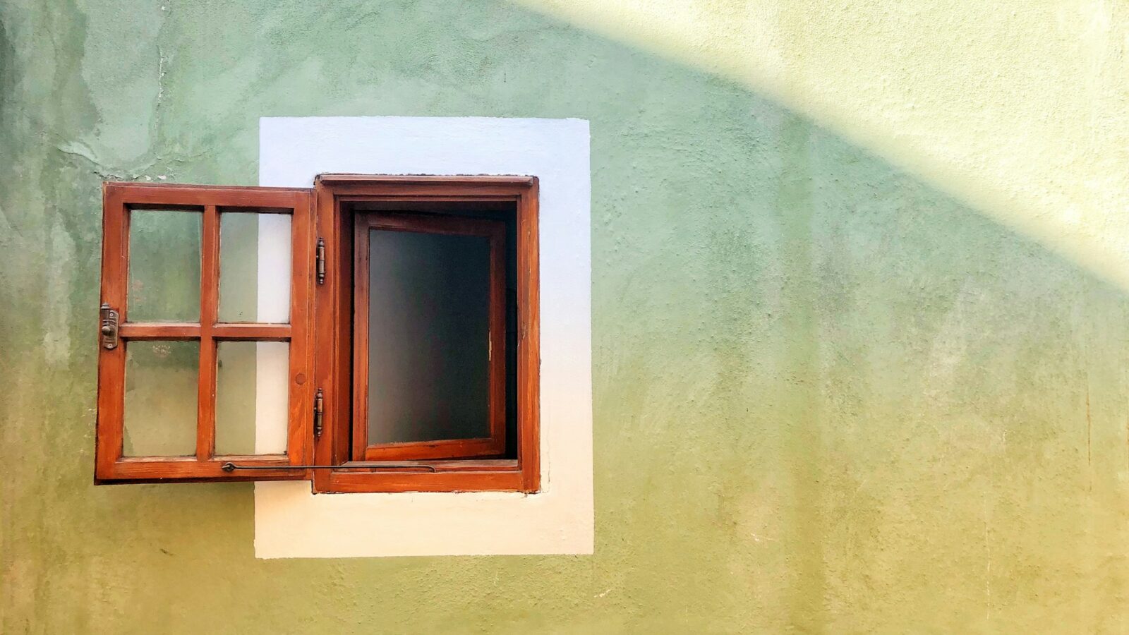 Open wooden window